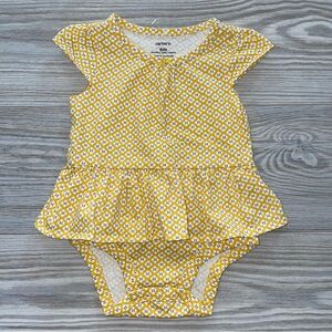 ⭐Carter’s Baby Girls Onesie Dress 6M⭐